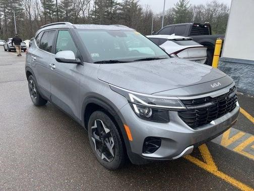 Gray 2025 Kia Seltos EX
