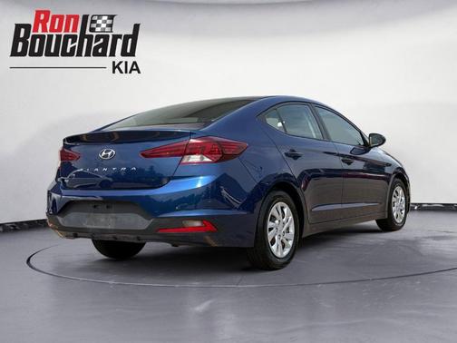 2019 Hyundai ELANTRA SE