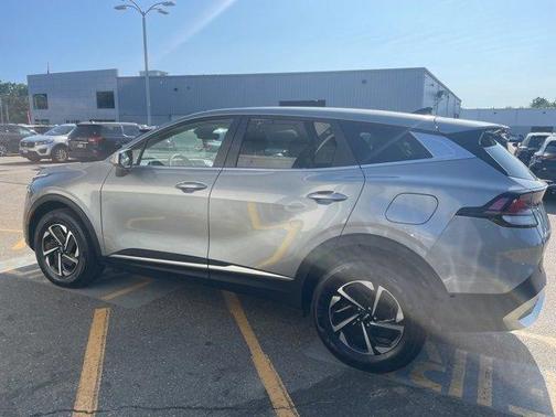2023 Kia Sportage Hybrid LX