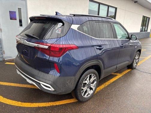 2022 Kia Seltos EX