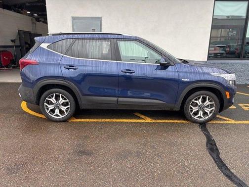 2022 Kia Seltos EX