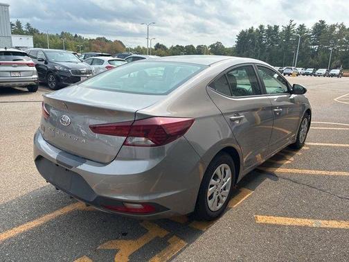 2020 Hyundai ELANTRA SE