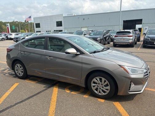 2020 Hyundai ELANTRA SE