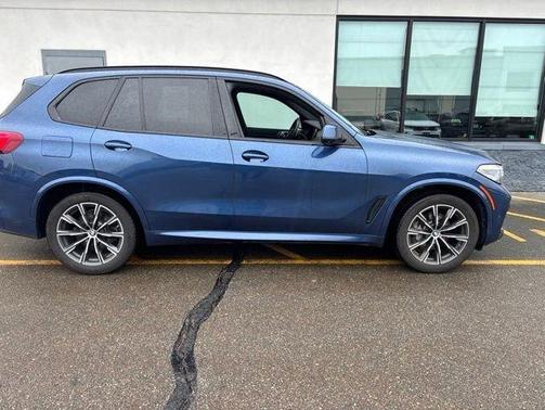Blue 2020 BMW X5 xDrive40i
