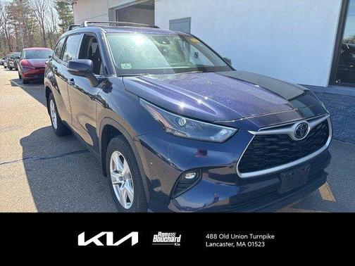 2022 Toyota Highlander LE