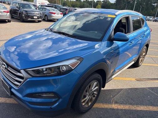 2017 Hyundai TUCSON SE