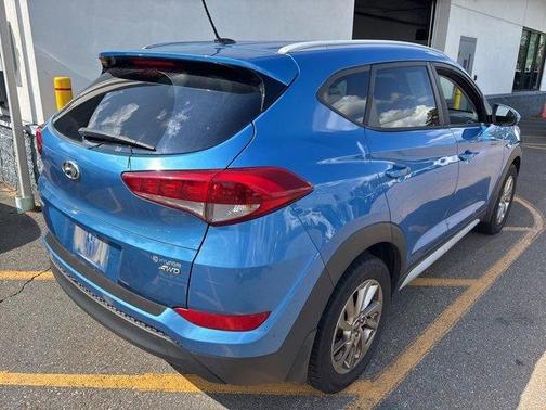 2017 Hyundai TUCSON SE