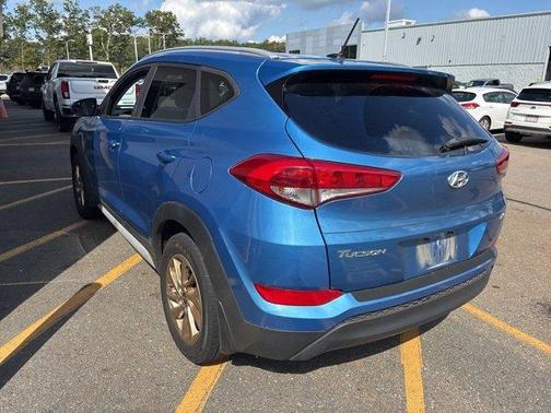 2017 Hyundai TUCSON SE