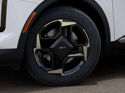 White 2026 Kia Sportage EX