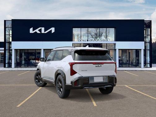 White 2027 Kia Seltos X-Line