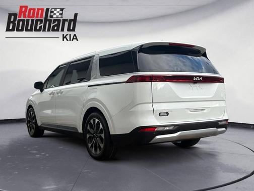 2024 Kia Carnival EX