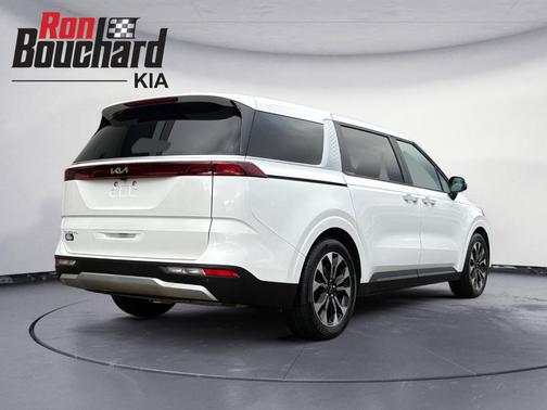 2024 Kia Carnival EX