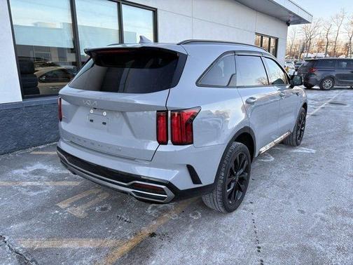 2022 Kia Sorento SX