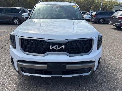 White 2023 Kia Telluride SX