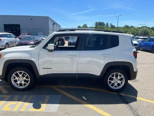 White 2019 Jeep Renegade Latitude