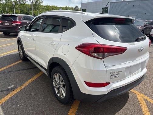 2017 Hyundai TUCSON SE