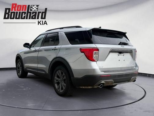 Silver 2022 Ford Explorer XLT