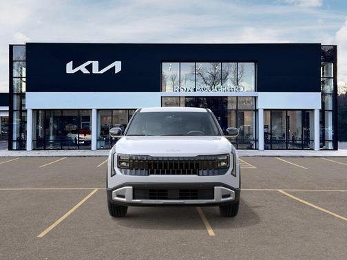 White 2027 Kia Seltos S