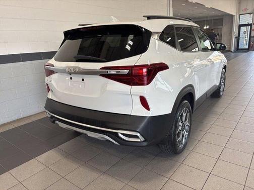 2022 Kia Seltos EX