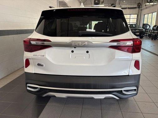 2022 Kia Seltos EX