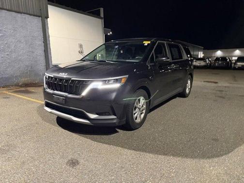 2022 Kia Carnival LX