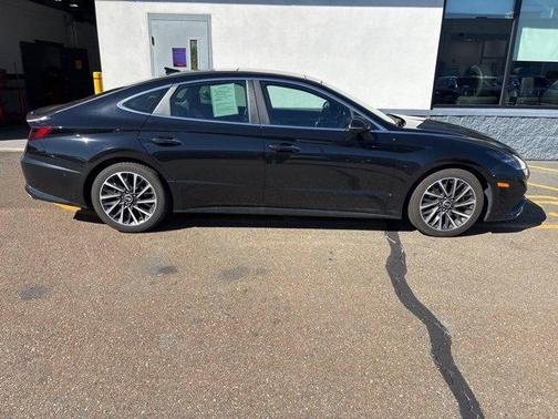 2023 Hyundai SONATA Limited