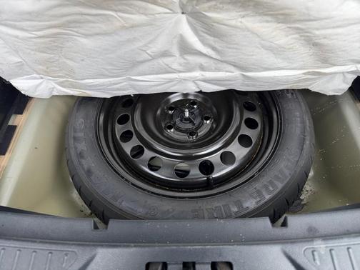 Silver 2022 Ford Explorer XLT