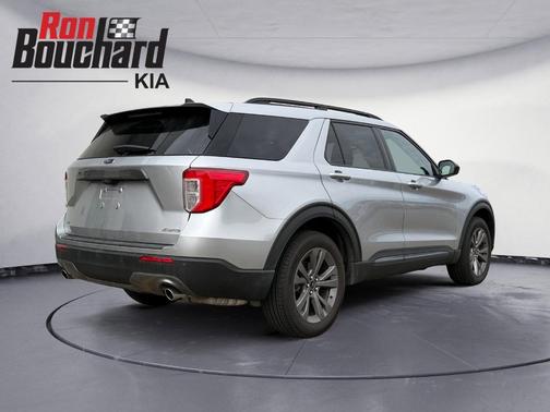 Silver 2022 Ford Explorer XLT