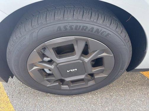 2025 Kia Carnival SX