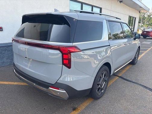 2025 Kia Carnival SX