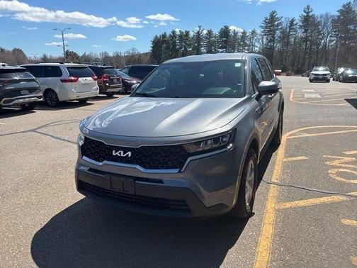 Silver 2023 Kia Sorento LX