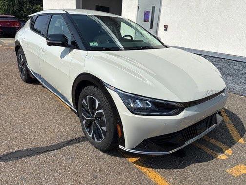 2022 Kia EV6 Wind