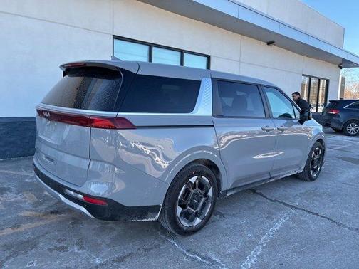 2023 Kia Carnival EX