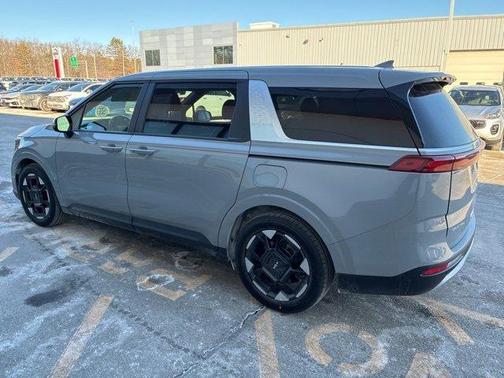 2023 Kia Carnival EX