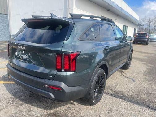 Green 2023 Kia Sorento X-Line S