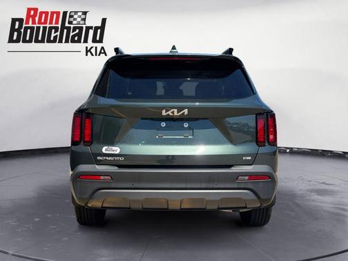Green 2023 Kia Sorento X-Line S