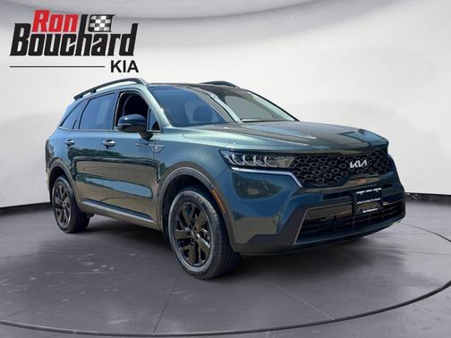 Green 2023 Kia Sorento X-Line S