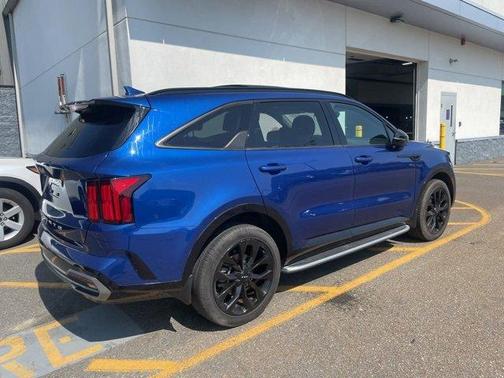 2022 Kia Sorento SX