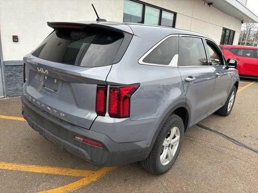 2022 Kia Sorento LX