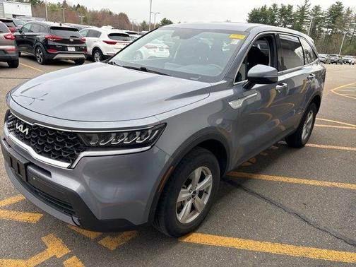 2022 Kia Sorento LX