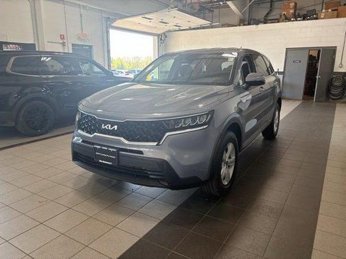 2022 Kia Sorento LX
