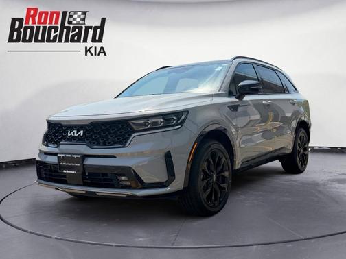 Gray 2023 Kia Sorento SX