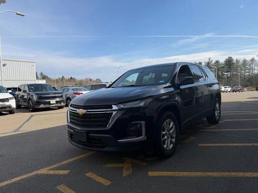 Black 2022 Chevrolet Traverse LS