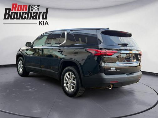 Black 2022 Chevrolet Traverse LS