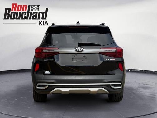 Black 2021 Kia Seltos SX