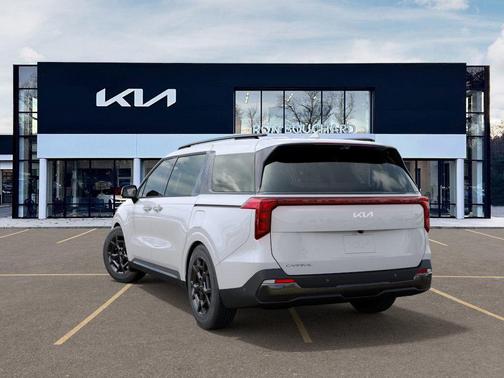 2025 Kia Carnival SX