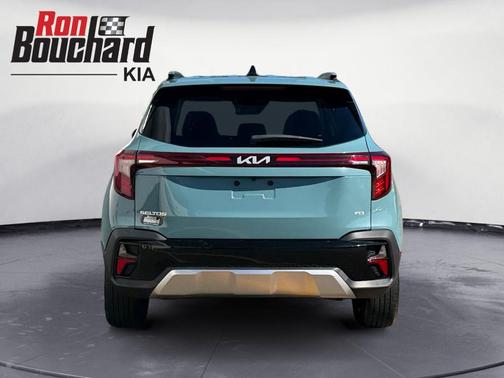 Blue 2024 Kia Seltos EX