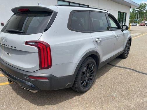 Gray 2022 Kia Telluride SX
