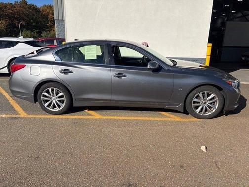 2015 INFINITI Q50 Premium