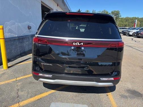2023 Kia Carnival EX